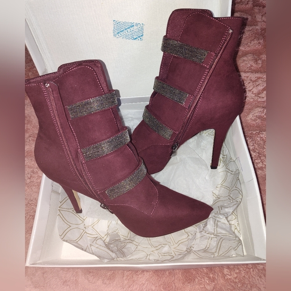 Woman's Suede Burgundy Booties* Size 10*Stiletto* Wore Once* In original box* - Picture 2 of 4